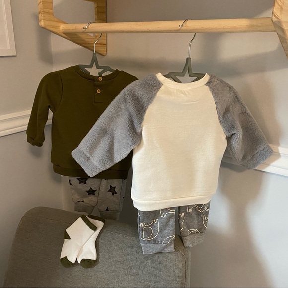 NEVER WORN BABY SWEATSUITS - Picture 3 of 10